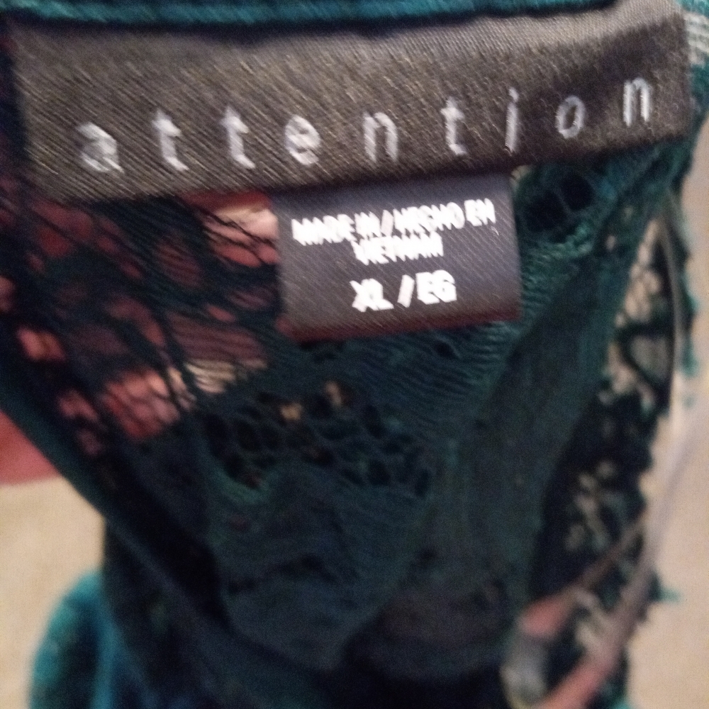 XL Green lace over cami top - Picture 3 of 5